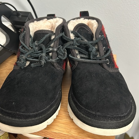 UGG Neumel Plaid Black Suede Boots with Leather Lace Fleece Lining size  US 5 - Picture 5 of 16
